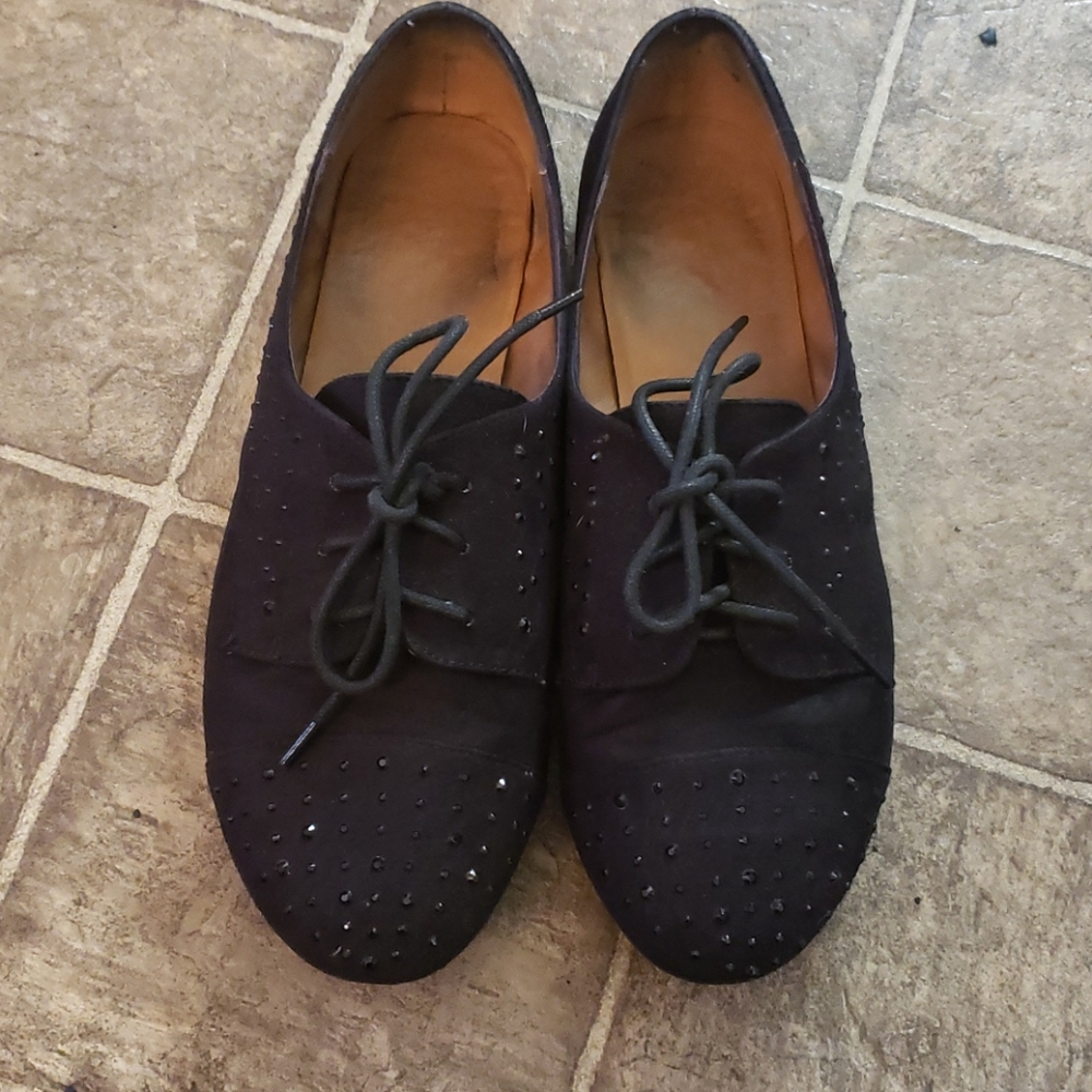 Black casual dress shoe